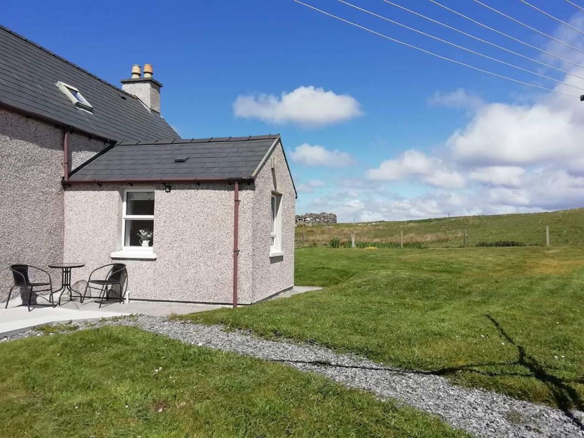 Sineag'S Cottage Pollachara Exterior foto